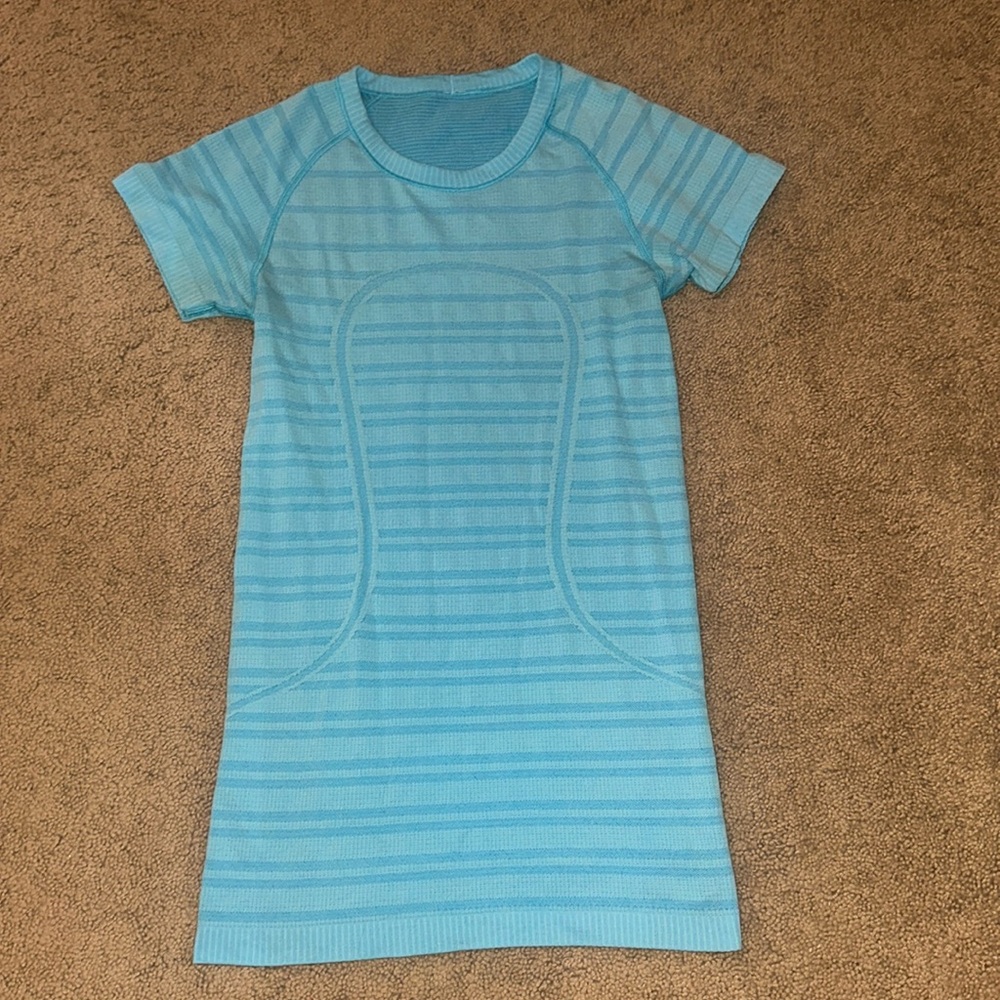 Rare Size 4 Light Blue Striped Lululemon Swiftly Tech Short-Sleeve Tee